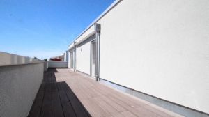 Penthouse Pur Viel Platz, viel Licht, beeindruckende Dachterrasse in Niederkassel-Mondorf - Einfamilienhaus Niederkassel | Angebot:27144538