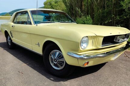 Ford Mustang 83.950 km 18.900 &euro; Brühl 50321