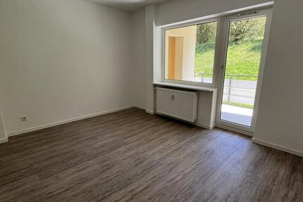 Wohnung Remscheid Lüttringhausen - 4 Zimmer, 78 m&sup2;, 579&euro; | Angebot:26462522