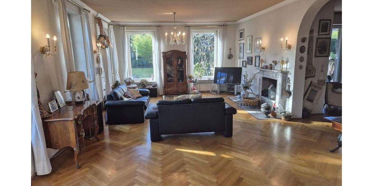 Großzügiges Haus in bester Wohnlage in Köln-Müngersdorf provisionfrei von Privat 7 zimmer