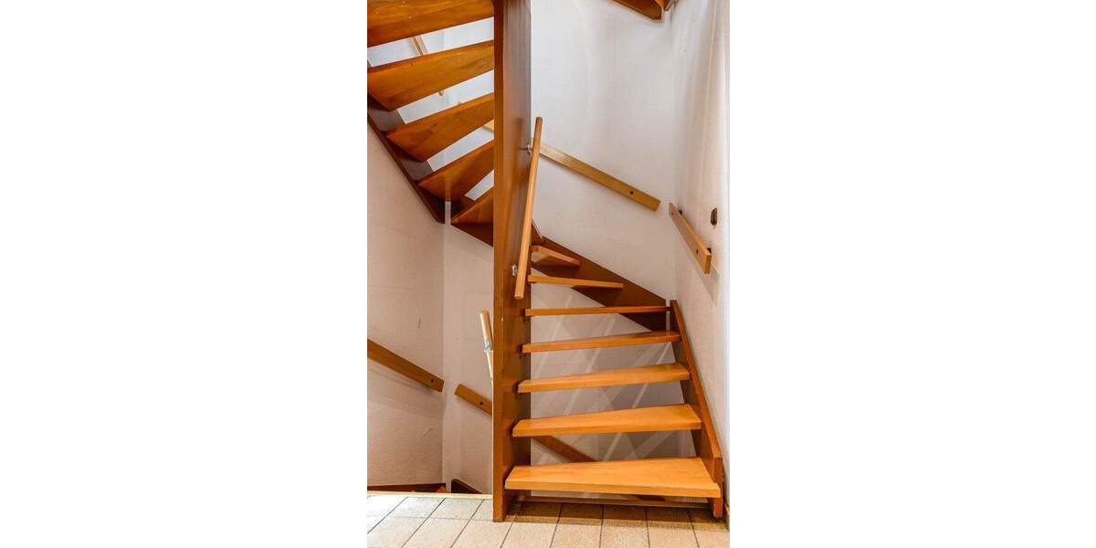 Reihenmittelhaus Leverkusen Steinbüchel - 4 Zimmer, 102 m&sup2;, 390.000&euro; | Angebot:24056766