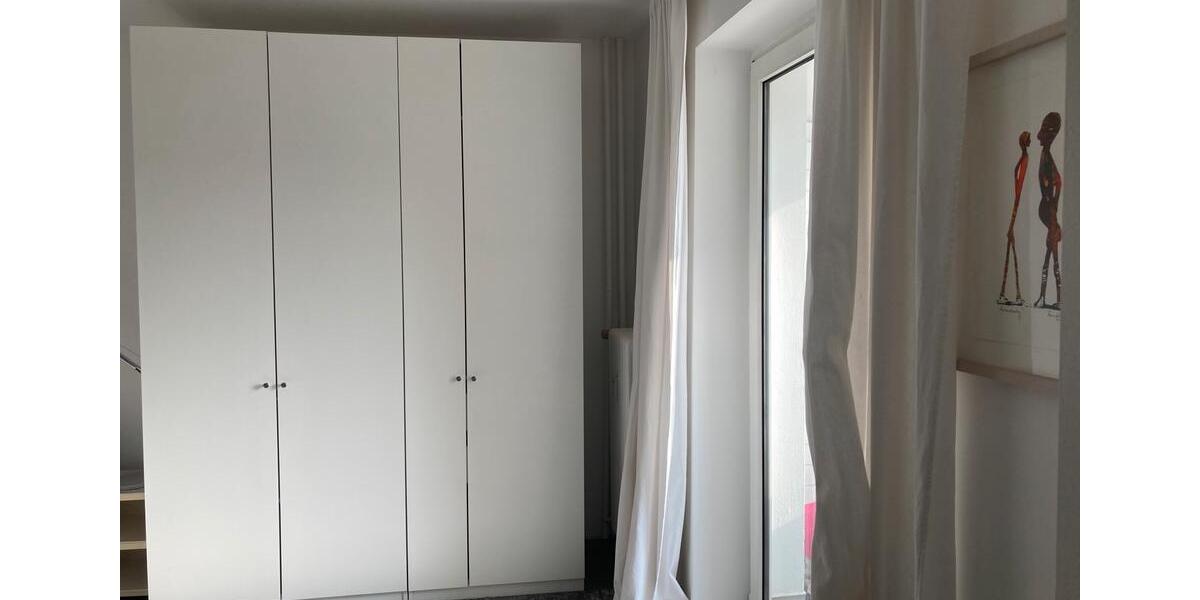 Etagenwohnung Düsseldorf Pempelfort - 2 Zimmer, 65 m&sup2;, 1.950&euro; | Angebot:26399838
