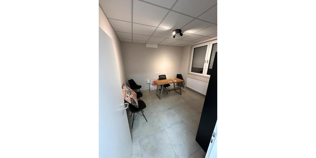 Modernisierte Gewerbeeinheit mit Wohncharakter in Euskirchen zimmer