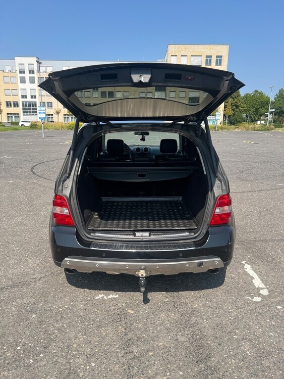 Mercedes-Benz ML 320 255.000 km 7.499 € Sankt Augustin 53757