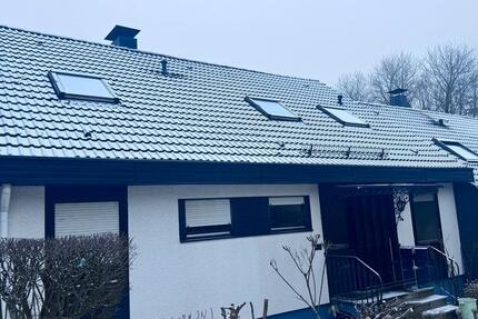 Miete - Einfamilienhaus mit 6 Zimmern, 2 Küchen, Garten und Kamin 6 zimmer