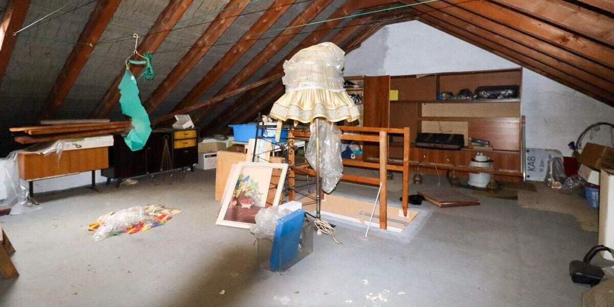 Reihenendhaus mit großem Grundstück und moderner Raumaufteilung 5 zimmer