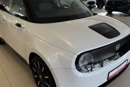 Honda e 33.432 km 16.990 € Brühl 50321