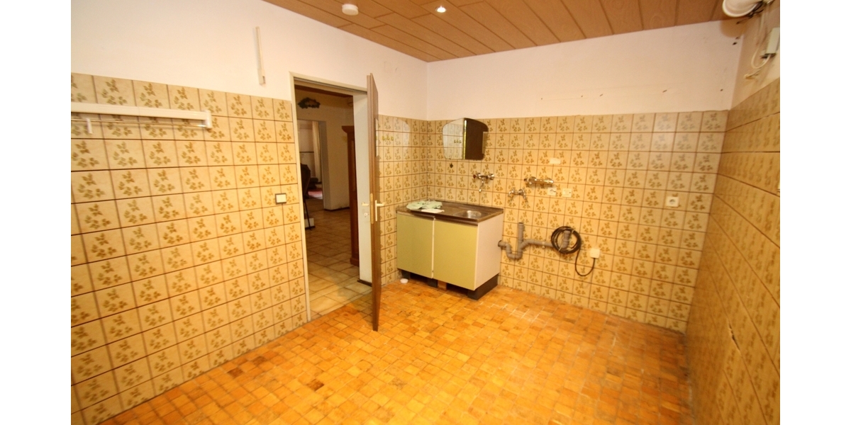 Mit 3D: Mehr Raum fürs Leben – gepflegtes Ein- Zweifamilienhaus mit vielseitigem Platzangebot in Wesseling - Einfamilienhaus Wesseling | Angebot:27350959