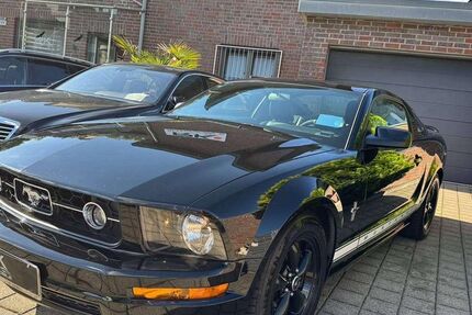 Ford Mustang 236.000 km 13.500 &euro; Solingen 42651