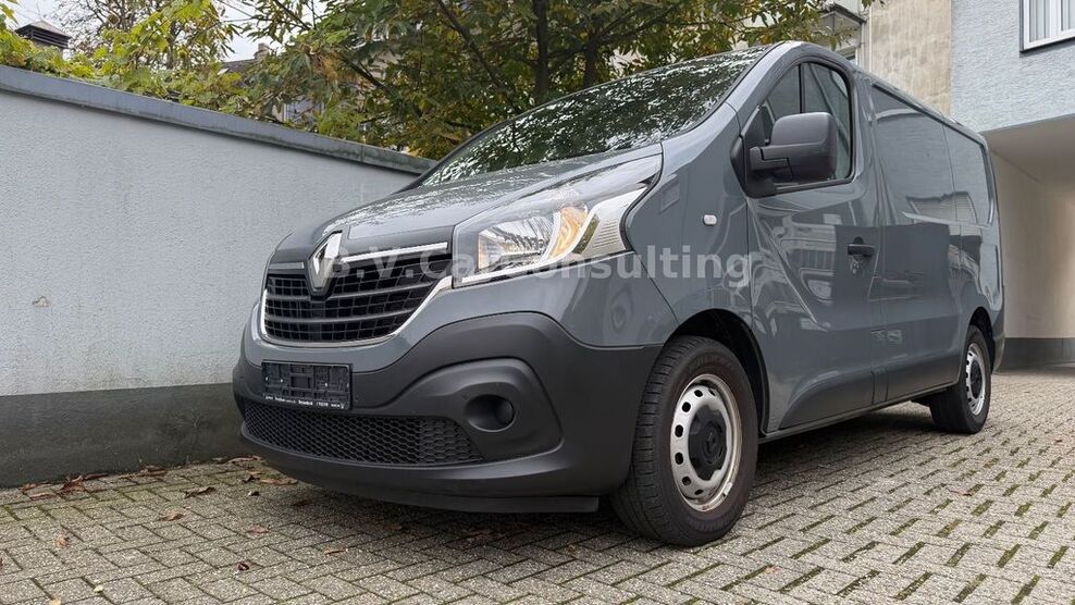 Renault Trafic 61.700 km 20.998 € Remscheid 42859