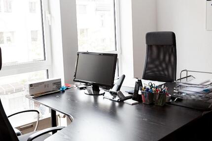 Zentrales 75 m² Büro mit Tagungsraum, Küche & 247 Zugang zimmer