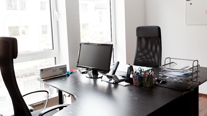 Zentrales 75 m² Büro mit Tagungsraum, Küche & 247 Zugang zimmer