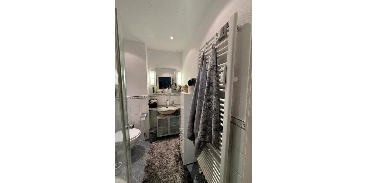 Charmante 2-Zimmer- DG-Wohnung in Oberkassel 2 zimmer