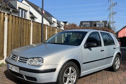 VW Golf 121.238 km 3.800 &euro; Hürth 50354