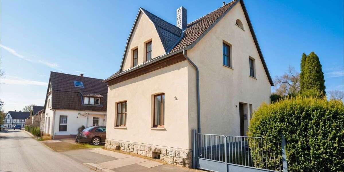Haus zum Kaufen in Bergisch Gladbach 320.000 € 96 m² 5 zimmer