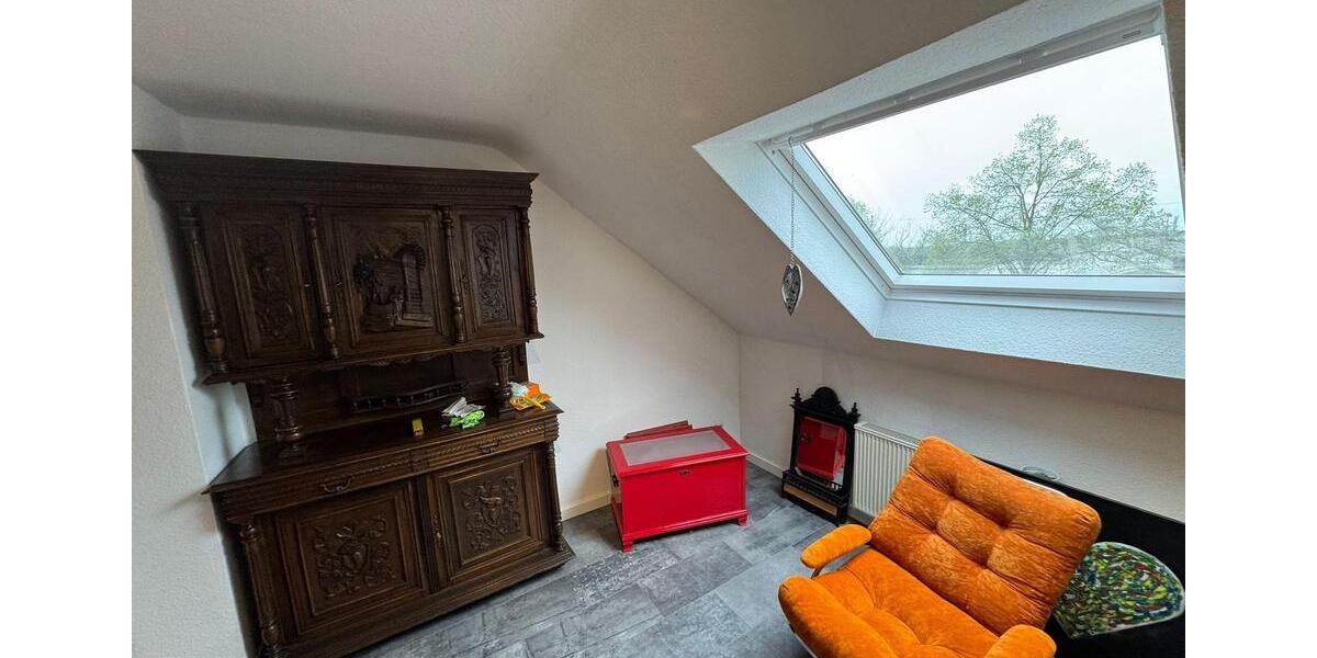 Dachgeschoßwohnung Langenfeld (Rheinland) - 2 Zimmer, 40 m&sup2;, 480&euro; | Angebot:26252908