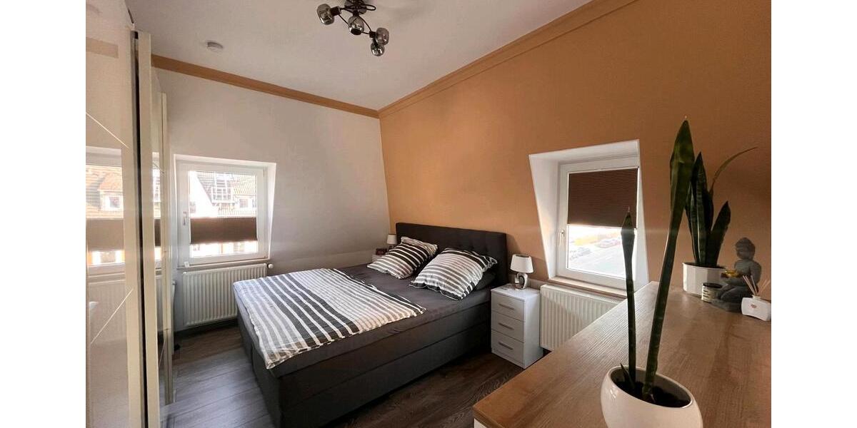 Dachgeschoßwohnung Bergisch Gladbach Alt-Frankenforst - 2 Zimmer, 81 m&sup2;, 390.000&euro; | Angebot:27096097