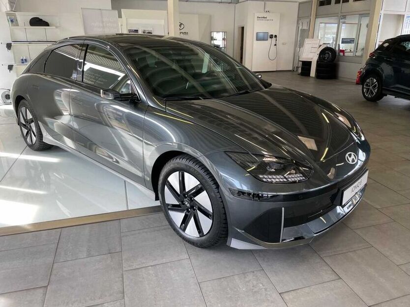 IONIQ 6