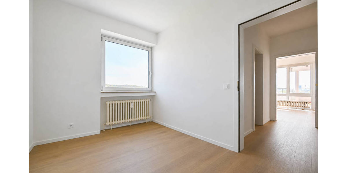 Etagenwohnung Düsseldorf Mörsenbroich - 3 Zimmer, 86 m&sup2;, 299.000&euro; | Angebot:26570402