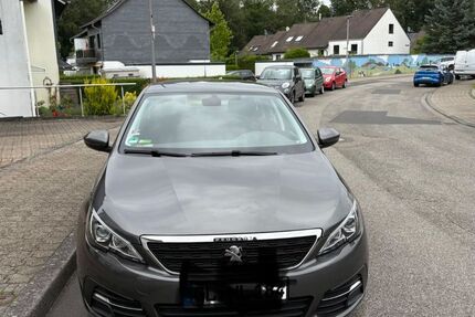 Peugeot 308 68.000 km 13.900 &euro; Bergisch Gladbach 51467