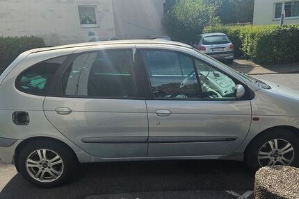 Renault Scenic 196.400 km 1.000 &euro; Leverkusen 51379