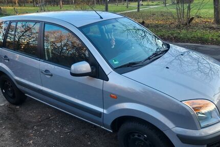 Ford Fusion 53.000 km 5.900 &euro; Bergisch-Gladbach 51429