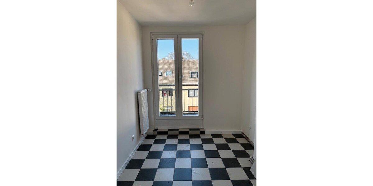 Dachgeschoßwohnung Düsseldorf Stadtbezirk 6 - 2 Zimmer, 52 m&sup2;, 730&euro; | Angebot:26132194