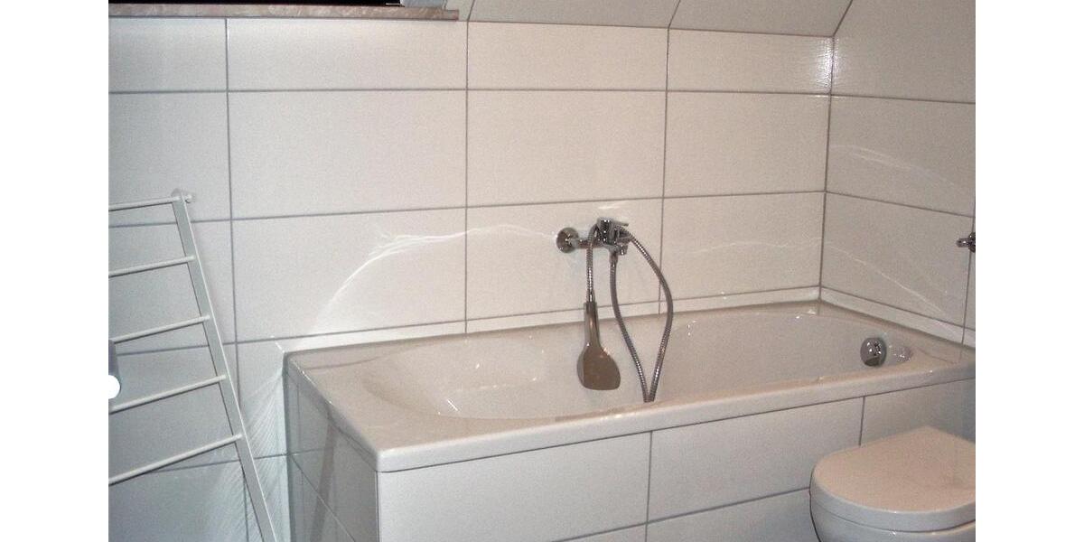 Renoviertes WG-Zimmer, ruhig, zentral, gute Verkehrsanbindung 1 zimmer