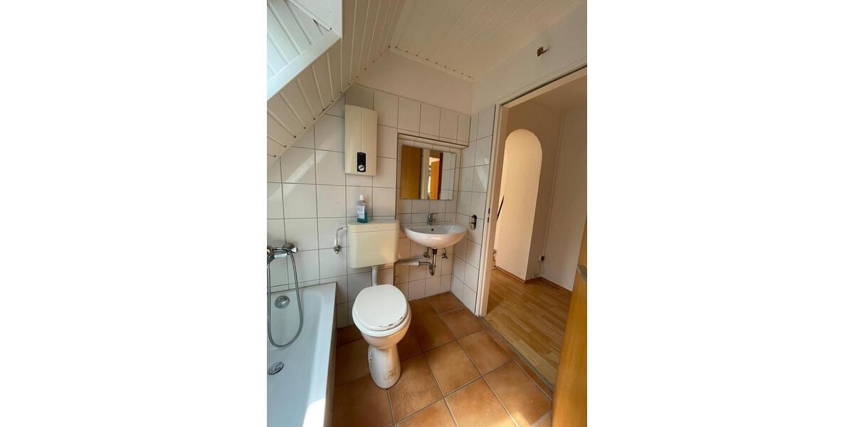 Gemütliche 3-Zimmer-Dachgeschosswohnung in ruhiger Lage mit Waldblick 3 zimmer