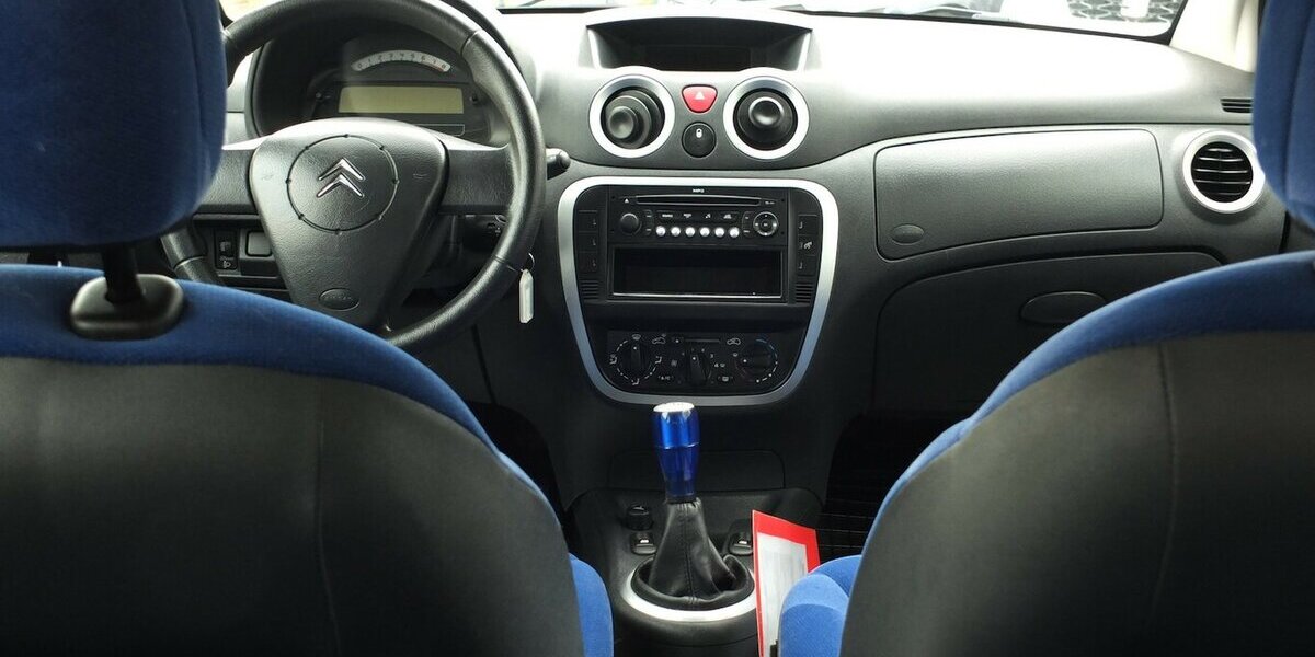 Citroen C2 CONFORT KLIMA SERVO NEUER ZAHNRIEMEN 127.520 km 2.904 &euro; Köln 50858