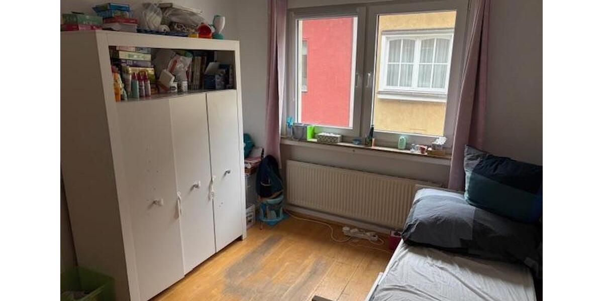 Reihenhaus Köln Innenstadt - 6 Zimmer, 135 m&sup2;, 2.800&euro; | Angebot:25252021