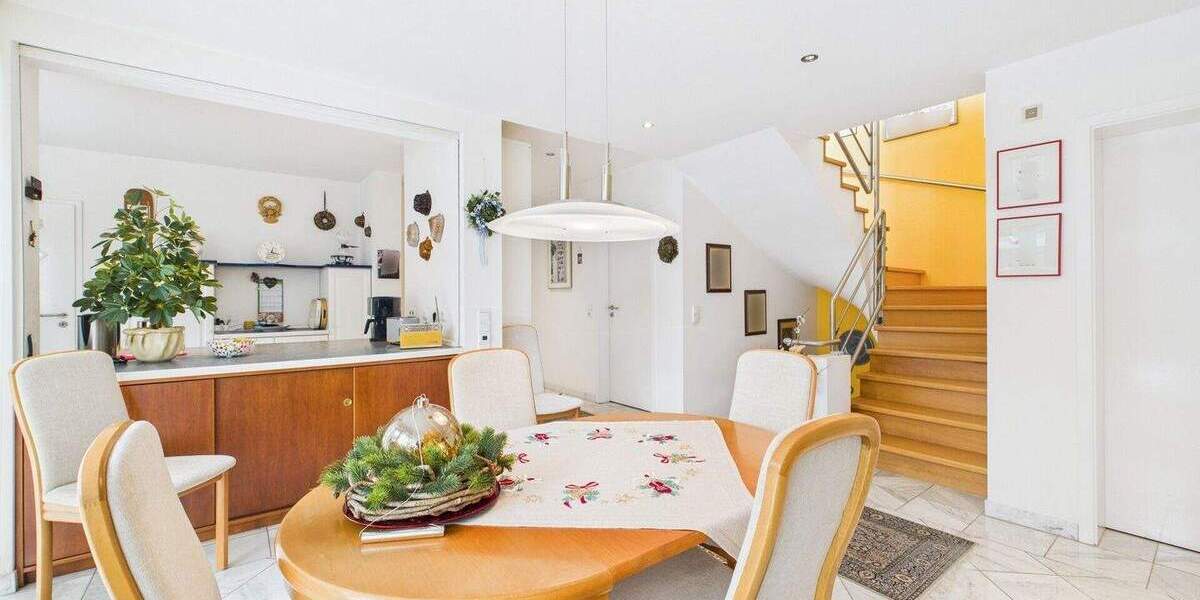 Äußerst gepflegtes Architektenhaus mit Doppelgarage im beliebten Erftstadt-Bliesheim! 5 zimmer