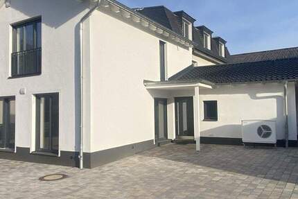 Provisionsfrei: Niedrigenergiehaus, bezugsfertig in Düsseldorf-Kalkum, Süd-West-Lage 3 zimmer