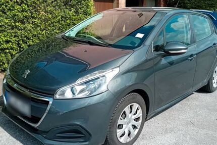 Peugeot 208 98.000 km 4.950 € Mettmann 40822
