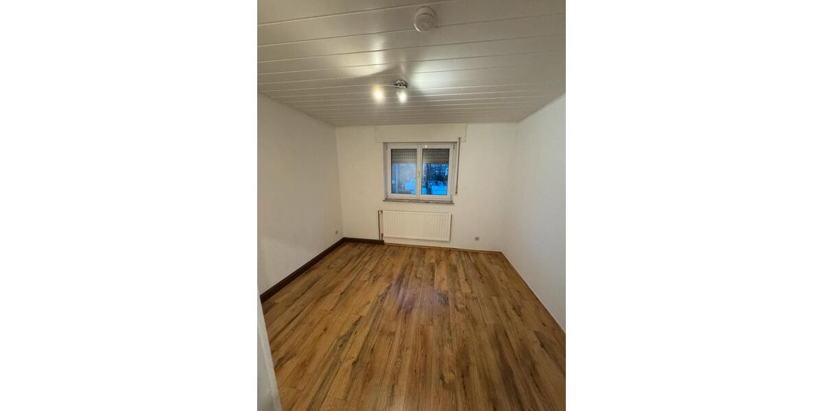 2-Zimmer-Wohnung mit Balkon & Stellplatz in Bergheim Zieverich 2 zimmer