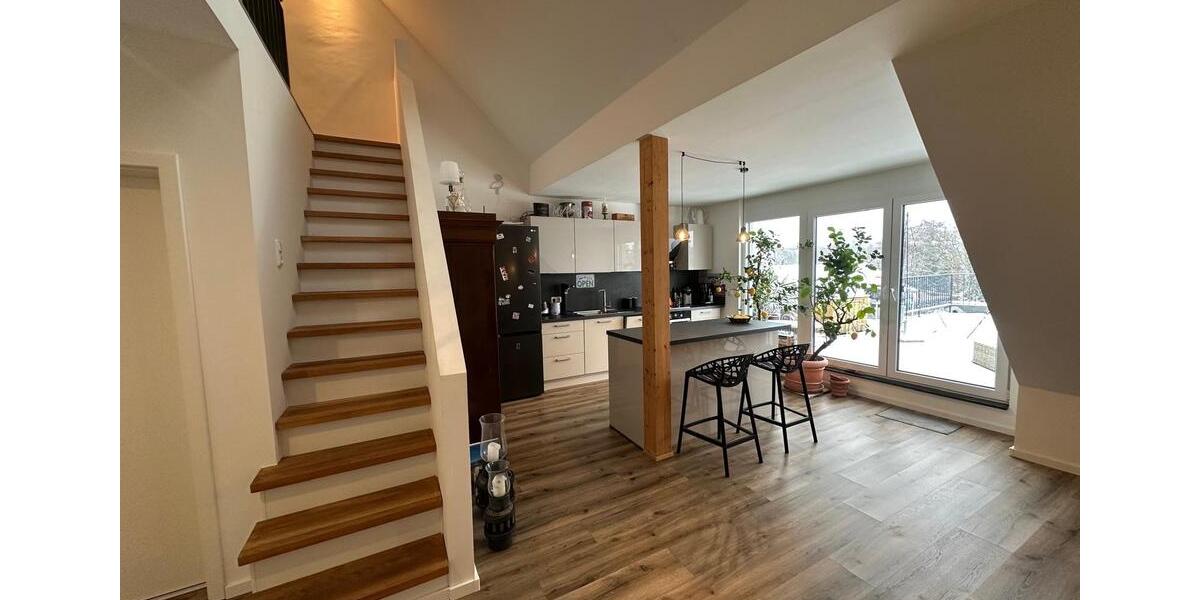 Dachgeschoßwohnung Hürth - 3 Zimmer, 103 m&sup2;, 1.580&euro; | Angebot:24619388