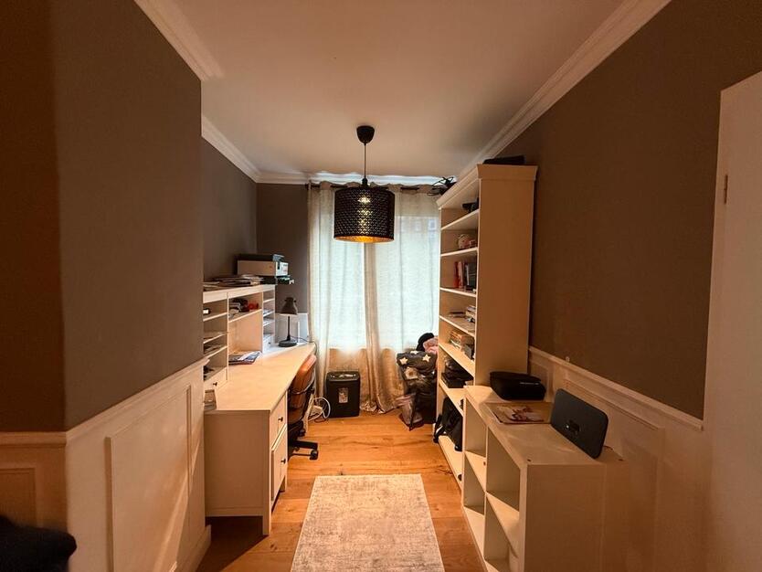 Moderne, vollmöblierte 2-Zimmer-Wohnung mit Garten in Köln zimmer