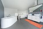 +++ 3439 - Architekten-Penthouse in begehrter Villenlage von GL-Hebborn +++ 4 zimmer