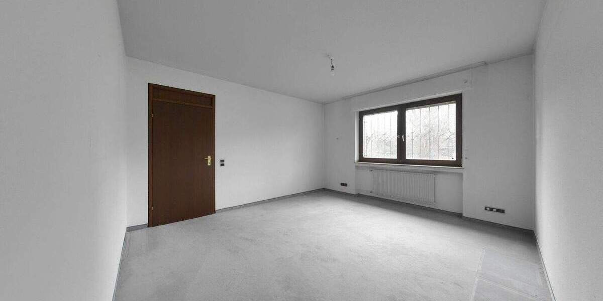 großzügiges, freistehendes Einfamilienhaus mit schönem Garten und Erftblick 6 zimmer