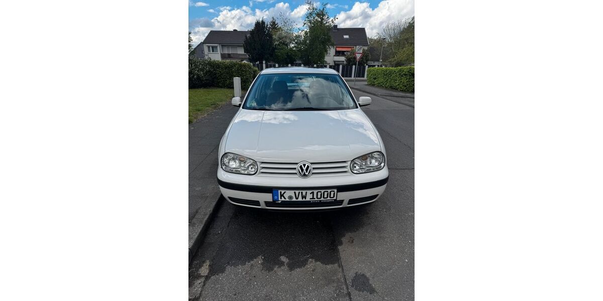 VW Golf 163.000 km 2.200 &euro; Köln 51069