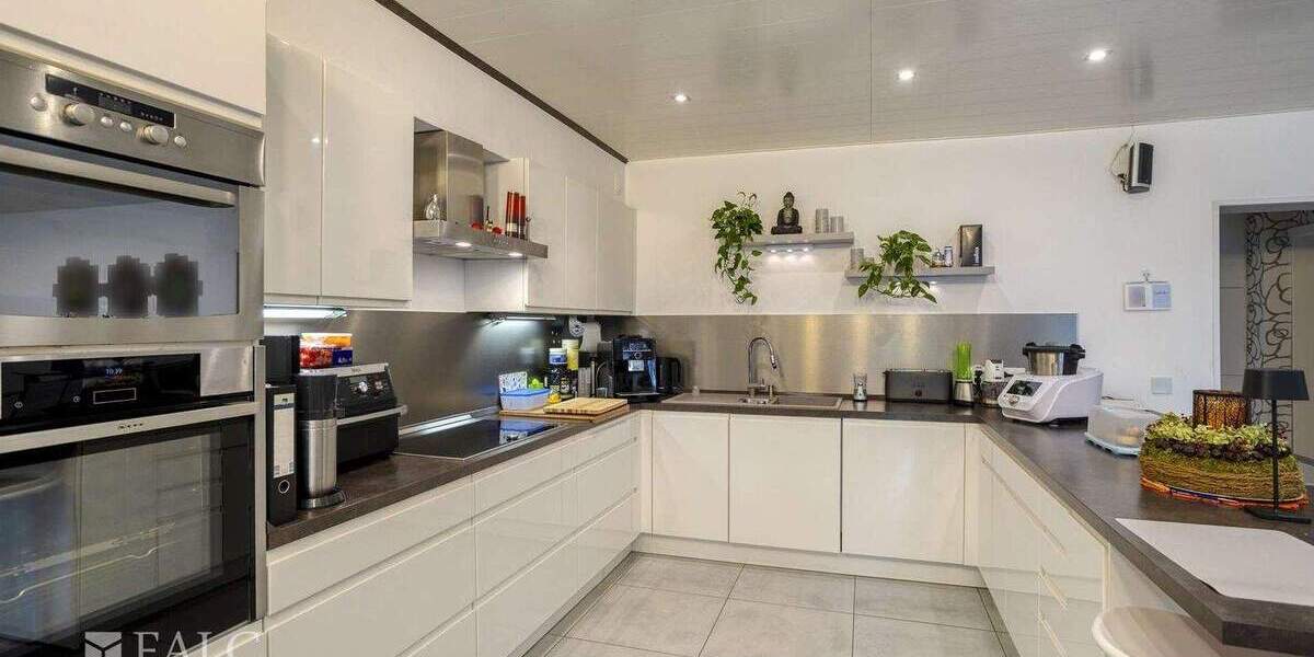 Etagenwohnung Bergheim Glessen - 7 Zimmer, 214 m&sup2;, 469.000&euro; | Angebot:24114363