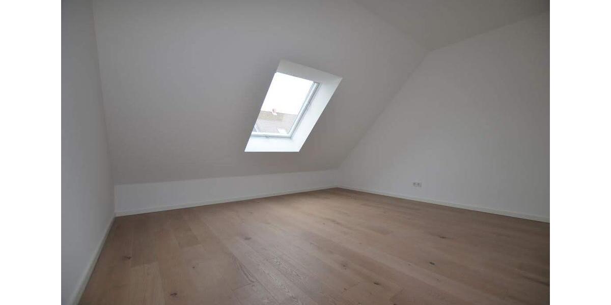Dachgeschoßwohnung Köln Mülheim - 4 Zimmer, 146 m&sup2;, 799.999&euro; | Angebot:26261779