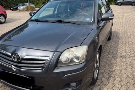 Toyota Avensis 375.985 km 1.300 &euro; Köln 50968