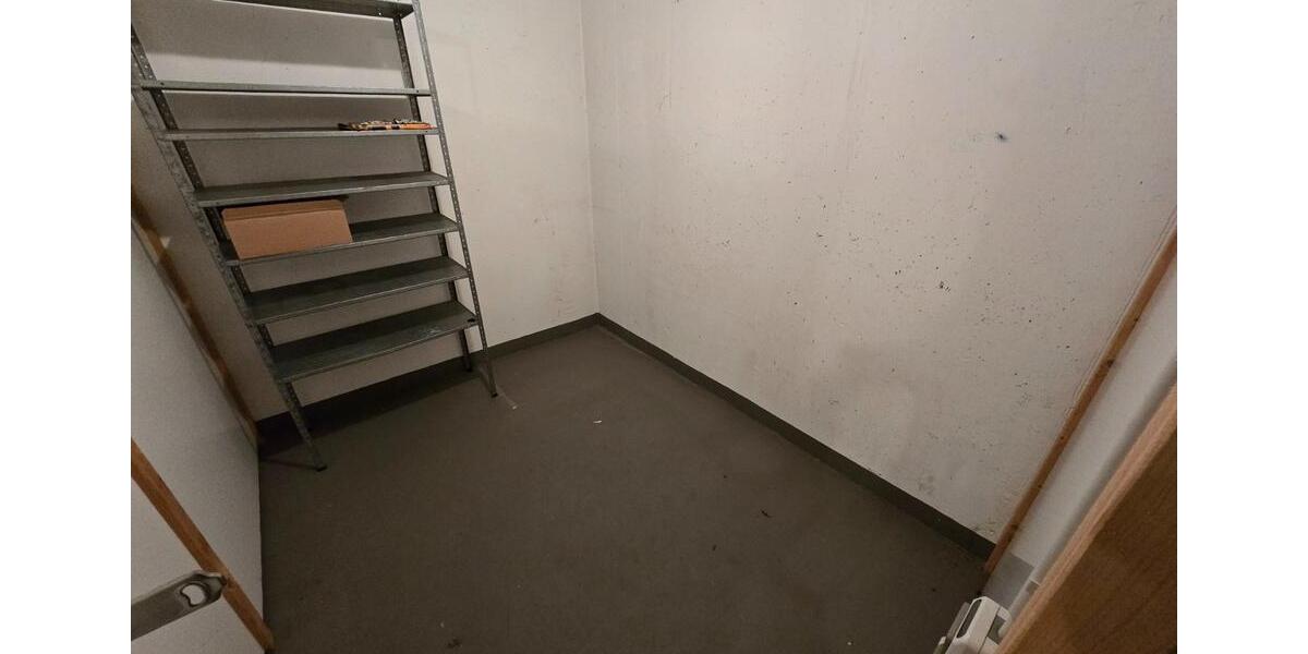 Helle 2-Zimmer-Dachgeschosswohnung mit Balkon in Raderberg 2 zimmer