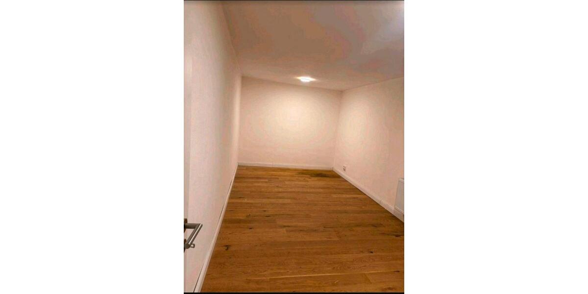 Erdgeschoßwohnung Bergisch Gladbach - 4 Zimmer, 90 m&sup2;, 1.400&euro; | Angebot:25423279