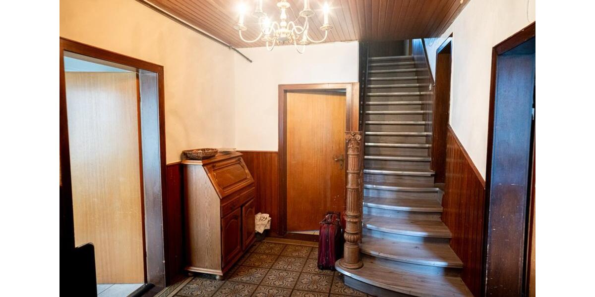 Voll möbliertes Haus für Übergangswohnen – befristet 7 zimmer