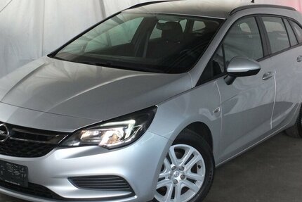 Opel Astra NAVI EINPARKHILFE ALLWETTERREIFEN EURO 6 99.278 km 8.995 &euro; Köln 50858