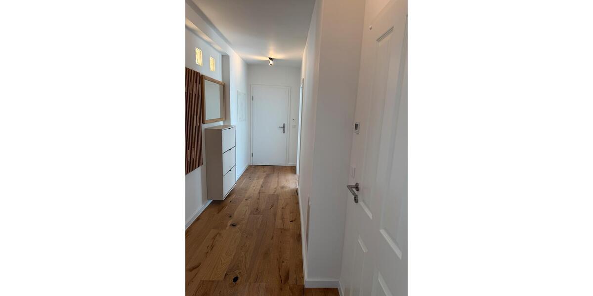 Etagenwohnung Düsseldorf Heerdt - 3 Zimmer, 83 m&sup2;, 2.100&euro; | Angebot:26393883