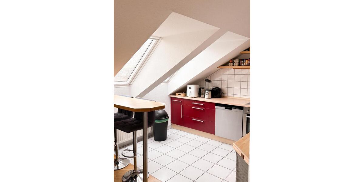 Helle 50 m² Dachgeschosswohnung in Neuss zur Untermiete 2 zimmer