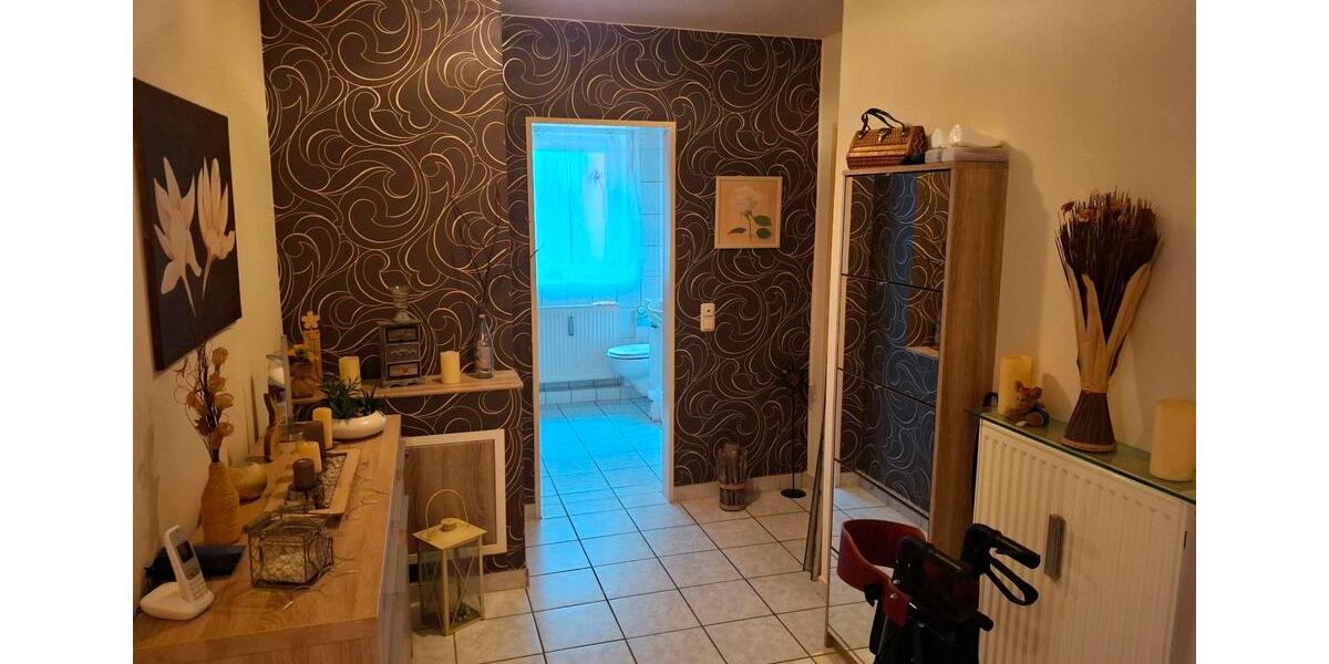 Etagenwohnung Hürth - 3 Zimmer, 85 m&sup2;, 1.020&euro; | Angebot:25616636